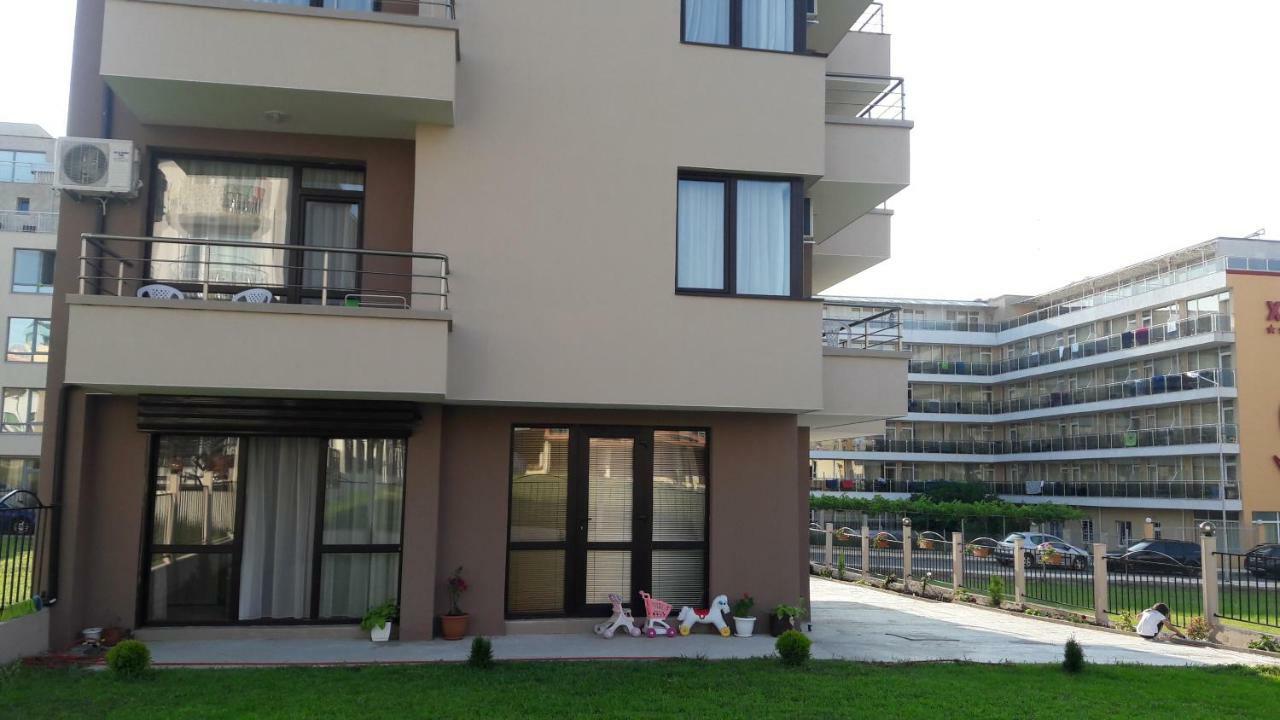Casa Del Mar Hotell Primorsko Exteriör bild